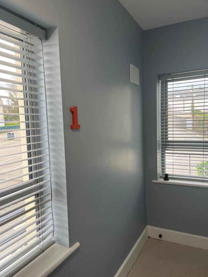 2 Bedroom Apartment Central Town Location Enniscorthy Exterior foto